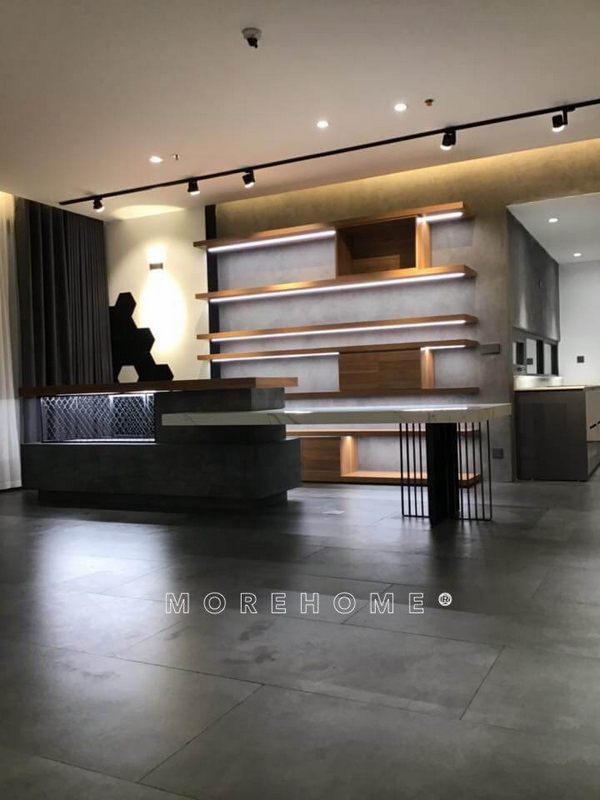 Công trình hình ảnh thi công nội thất hiện đại ở căn hộ penthouse skylake phạm hùng hà nội. Morehome có nhiều kinh nghiệm thi công thực tế các căn hộ penthouse - duplex cao cấp tại hà nội. Quý khách hàng có nhu cầu thuê đơn vị thi công nội thất tại hà nội. Vui lòng liên hệ Morehome để được tư vấn và báo giá