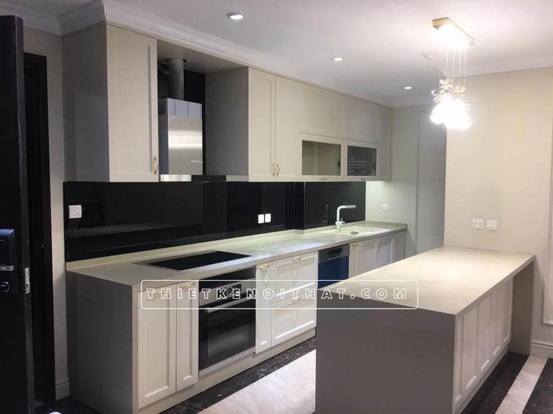 của bạn
Kính ốp bếp cường lực trơn màu đen kim sa sẽ làm cho căn bếp của bạn trở nên nổi bật hơn.